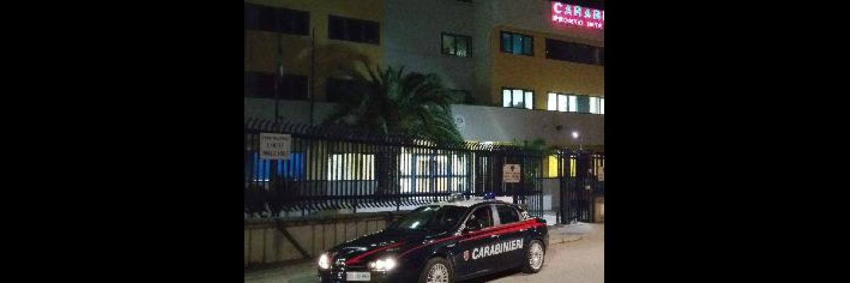 Carabinieri; Scaglia cassaforte in faccia al Militare ferendolo gravemente